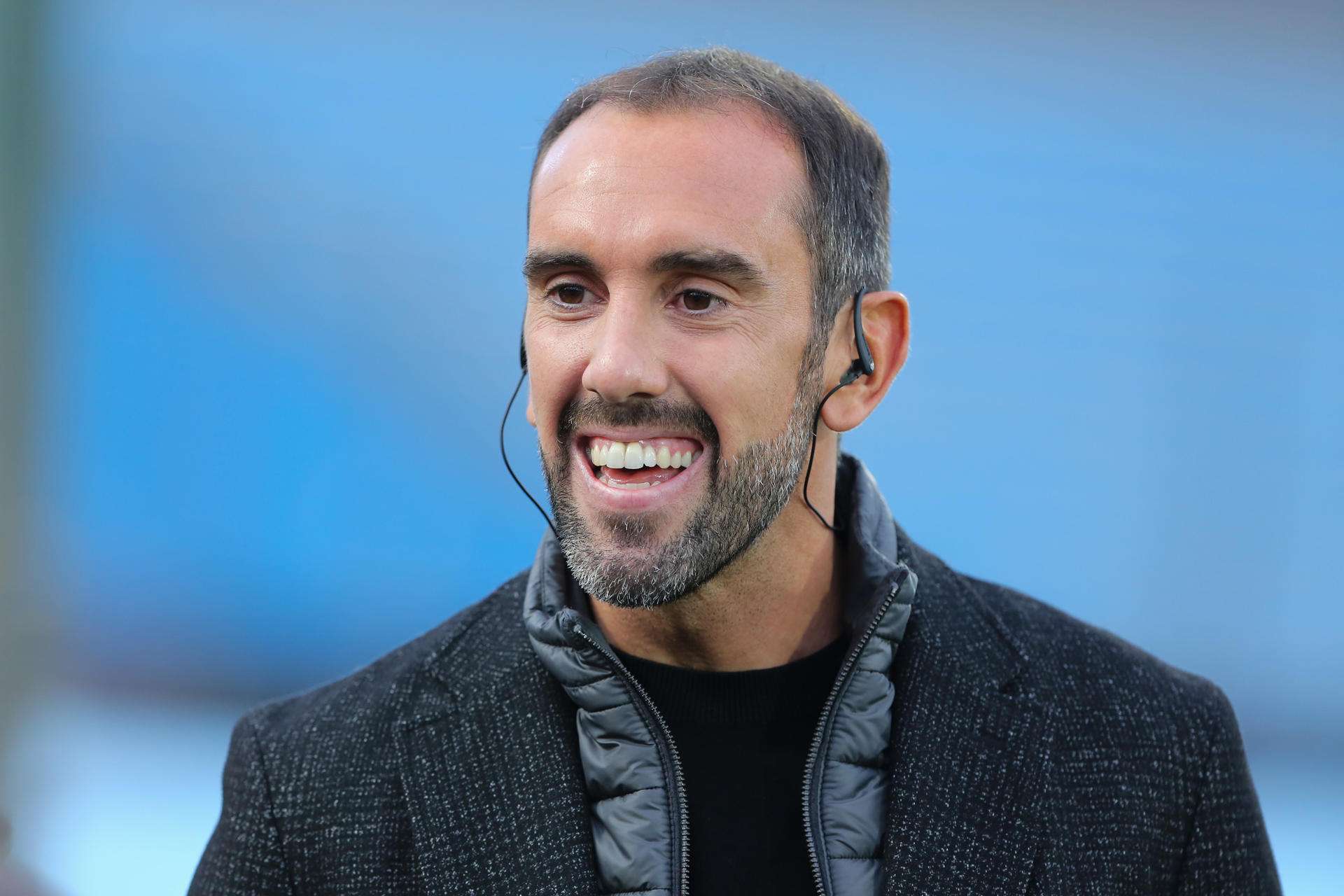 Diego Godín es homenajeado por la AUF antes del debut de Uruguay con Chile