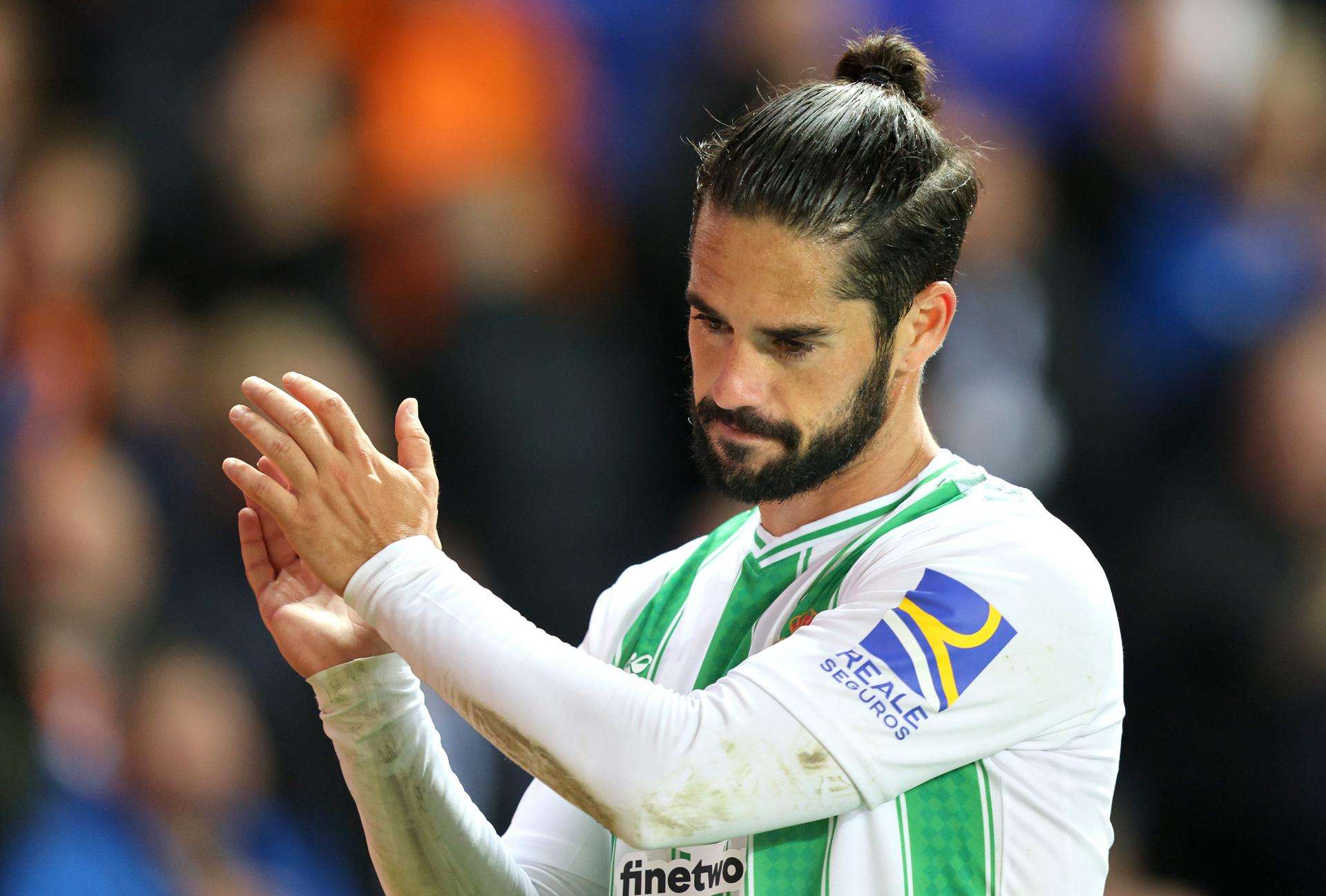 Isco fue sustituido con mareos en la recta final