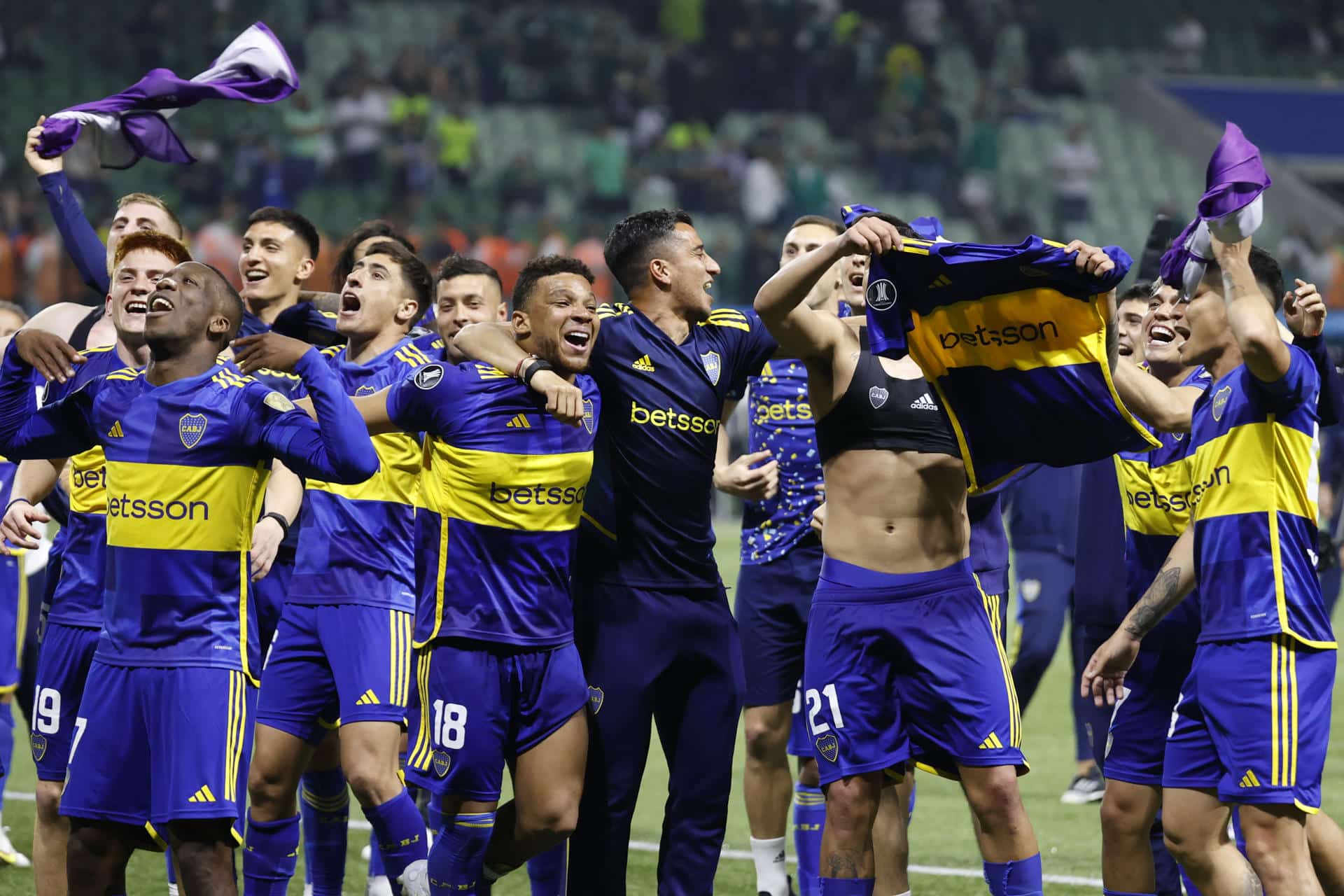 Boca cae ante Racing y sufre dos lesiones poco antes de la final de la Libertadores