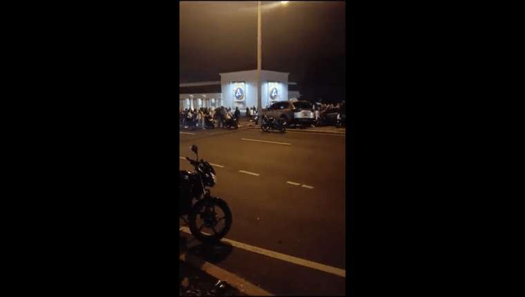 ¿Qué se sabe del vehículo que casi arrolla a manifestantes en Cayalá?