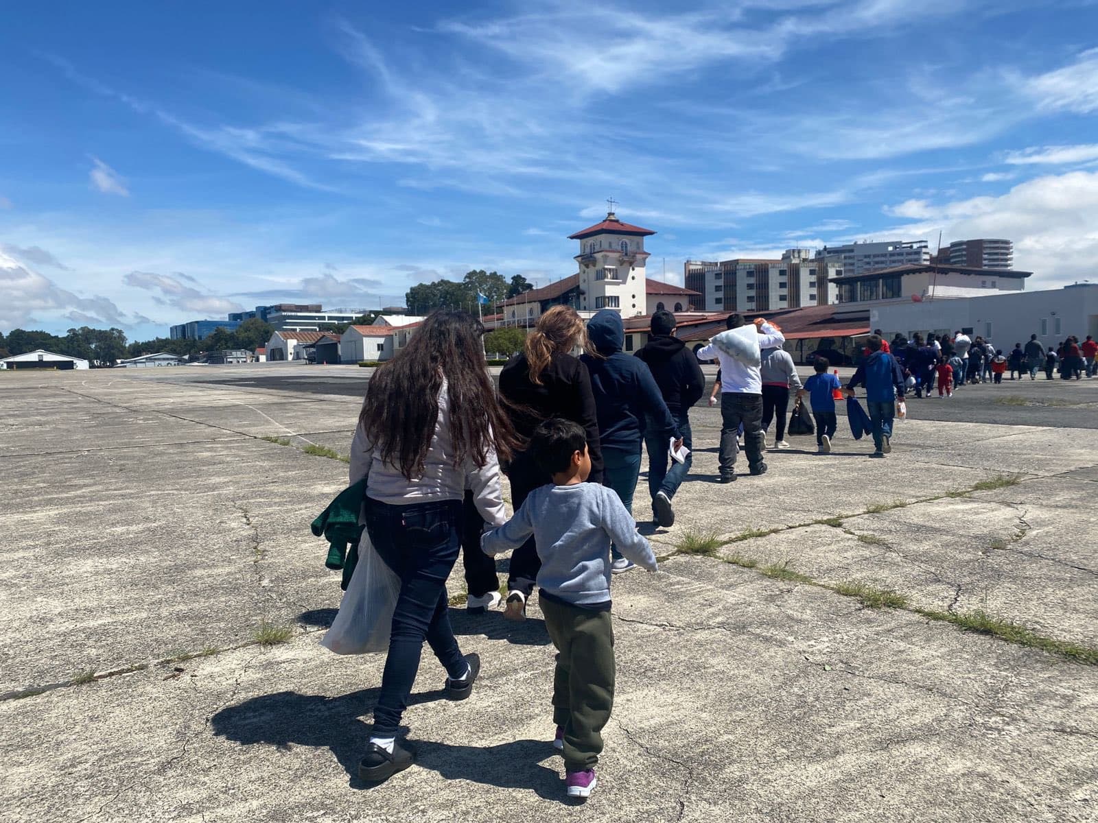 ¿Cuántos guatemaltecos han sido retornados de Estados Unidos en los últimos días?