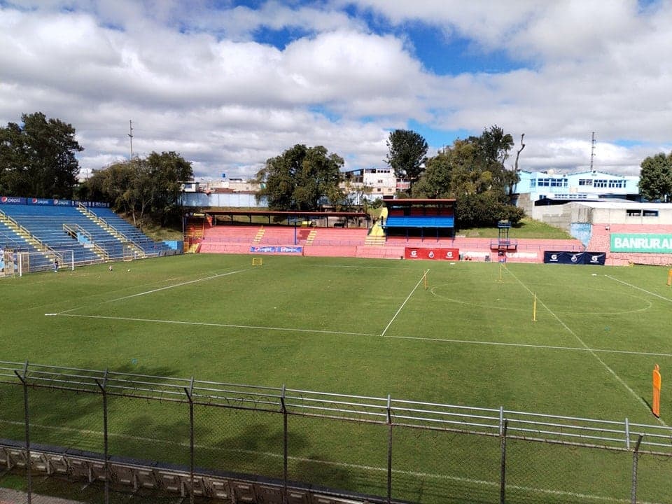 Clásico 327 Estadio El Trébol Municipal