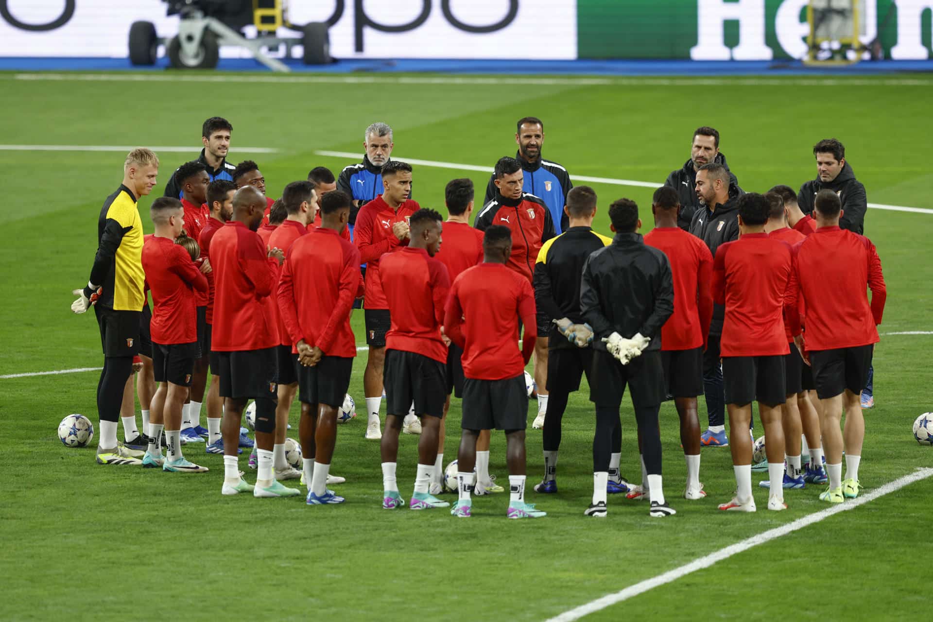 Víctor Goméz: "Vinícius es un jugador increíble"