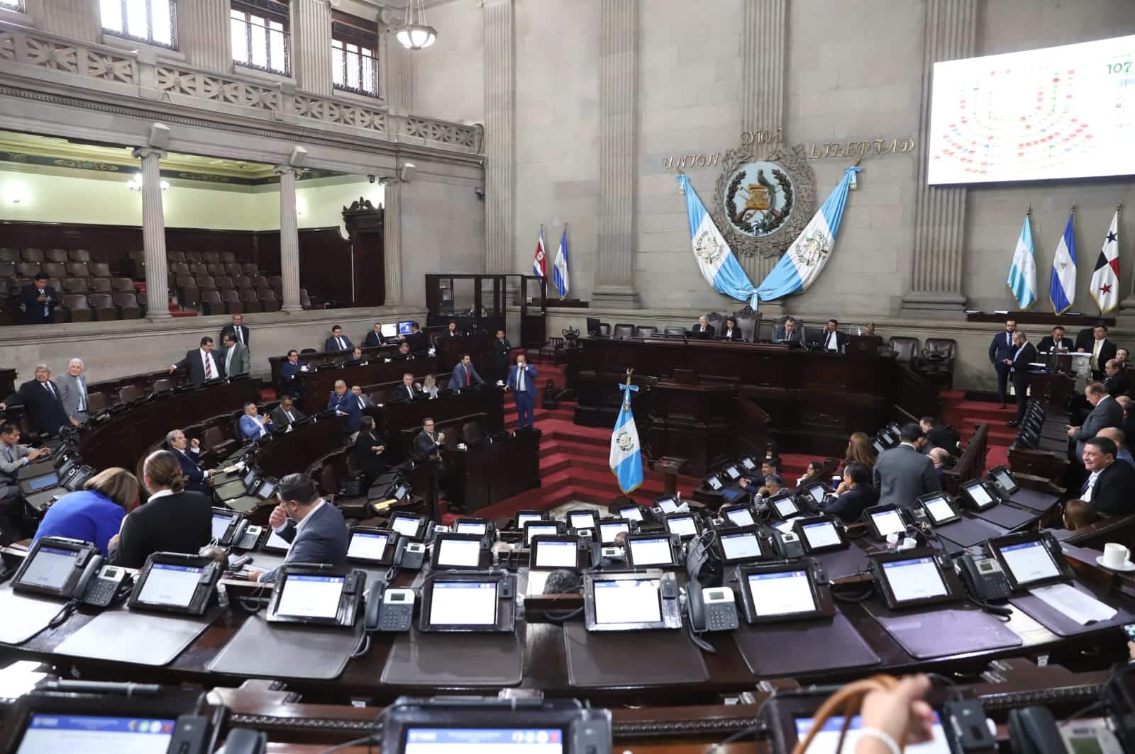 El Congreso de la República de Guatemala ha conformado la comisión pesquisidora para conocer la solicitud de antejuicio contra el vicepresidente Guillermo Castillo.