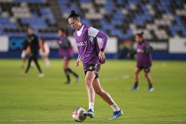 La delantera española Jennifer Hermoso durante un entrenamiento en el estadio Hidalgo de la ciudad de Pachuca (México). EFE /David Martínez Pelcastre