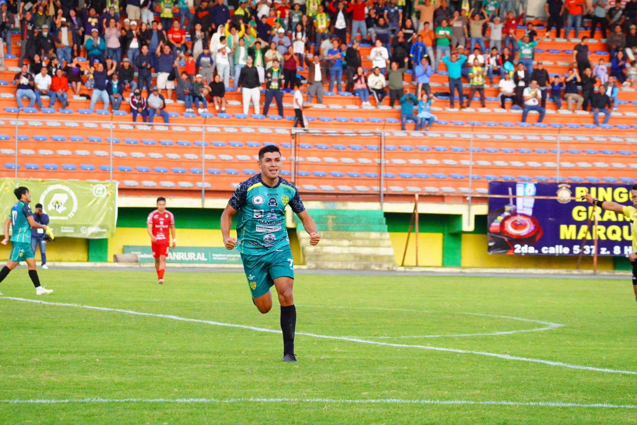 Jose Javier longo Xinabajul a Xelajú