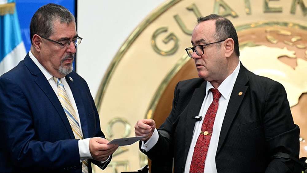 Bernardo Arévalo Alejandro Giammattei