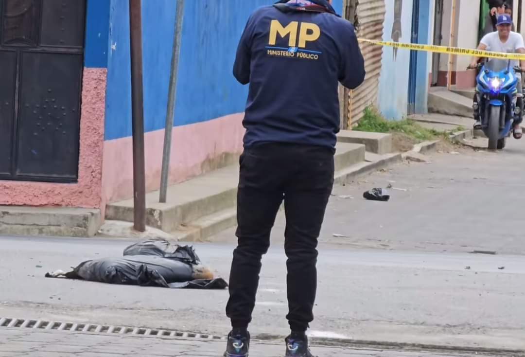 Restos humanos son dejados cerca de estación de PNC en Chimaltenango