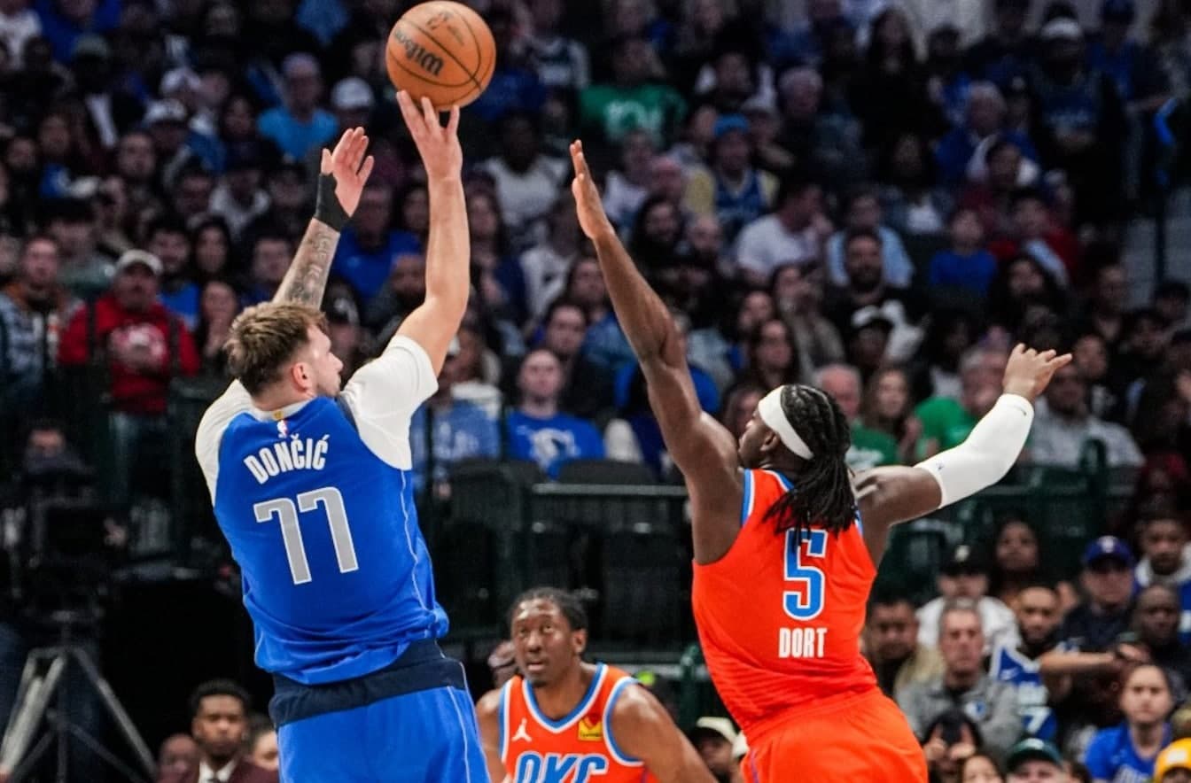 El base esloveno Luka Doncic volvió a firmar un espectacular triple-doble (36 puntos, 15 rebotes y 18 asistencias), pero sus Dallas Mavericks cayeron por 120-126 frente a los Oklahoma Thunder.