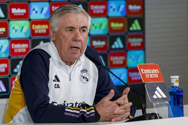 MADRID, 08/12/2023.- El entrenador del Real Madrid, Carlo Ancelotti, ofrece una rueda de prensa en la Ciudad Deportiva de Valdebebas en Madrid, este viernes, en la víspera del encuentro liguero ante el Real Betis. EFE/ Chema Moya