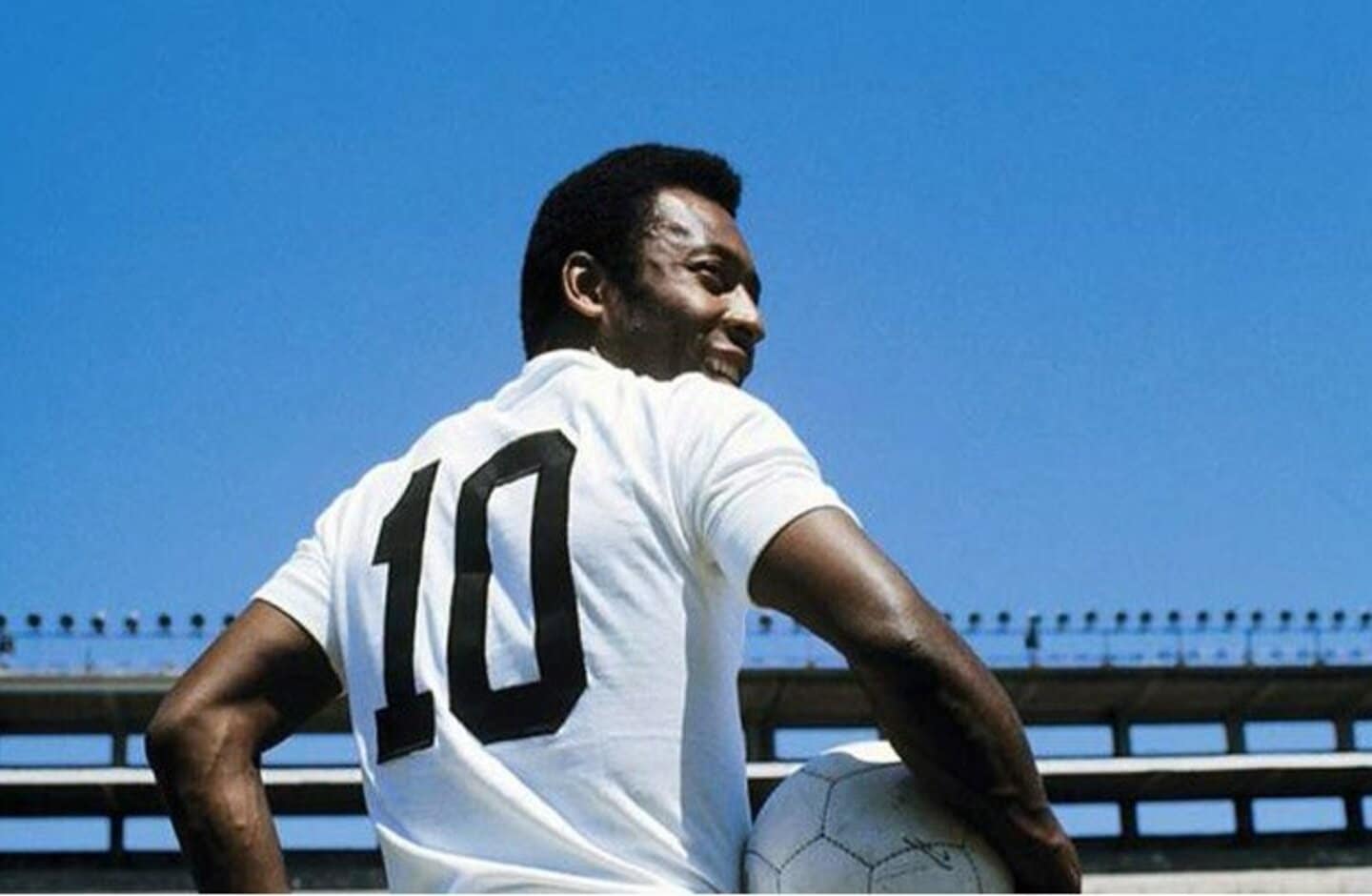 Pelé con la 10 del Santos