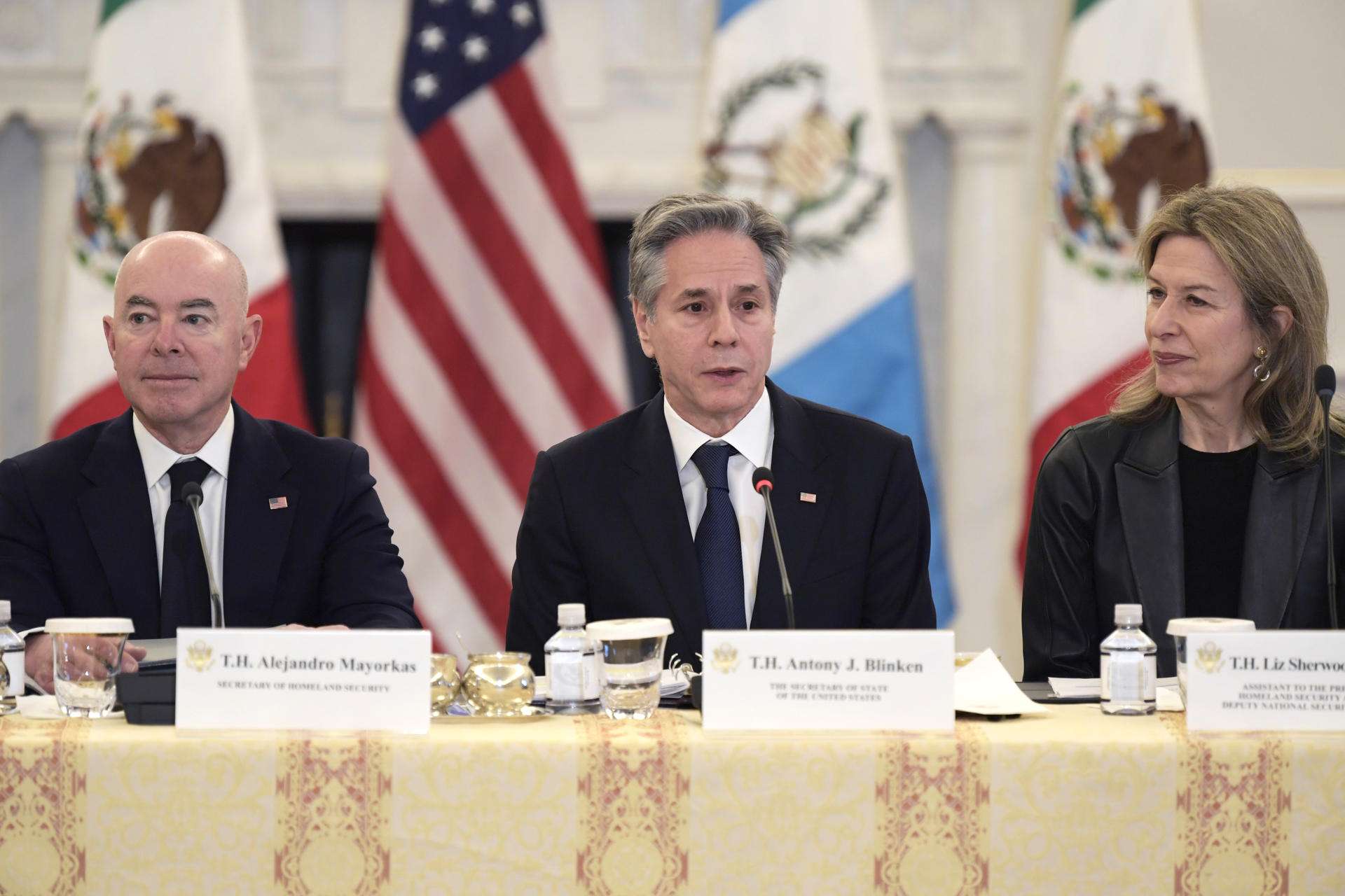 El nuevo Gobierno de Guatemala se suma al plan de EE.UU. y México para reducir la migración