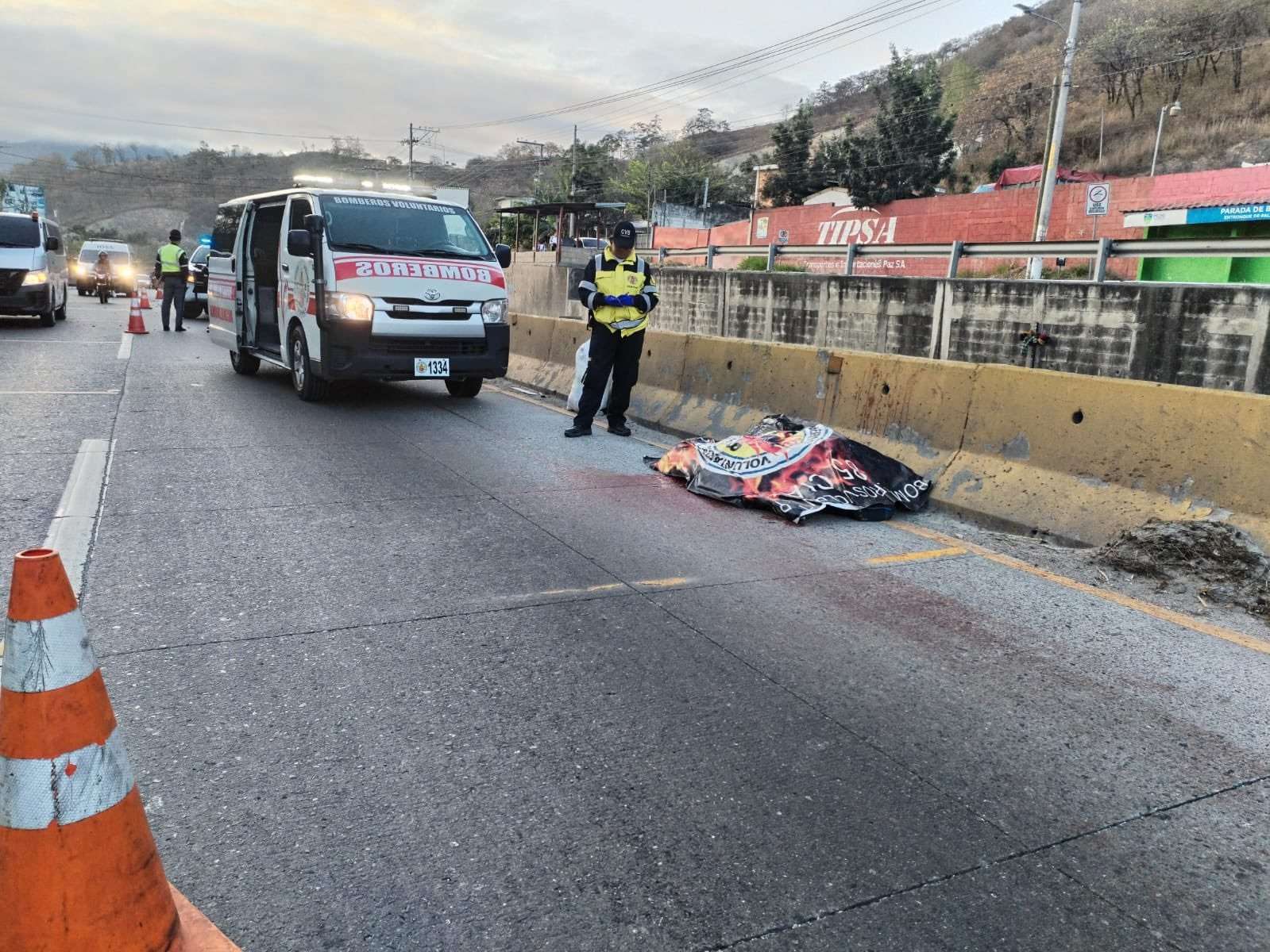 Joven muere atropellado en km 19 ruta al Atlántico (vehículo se da a la fuga)