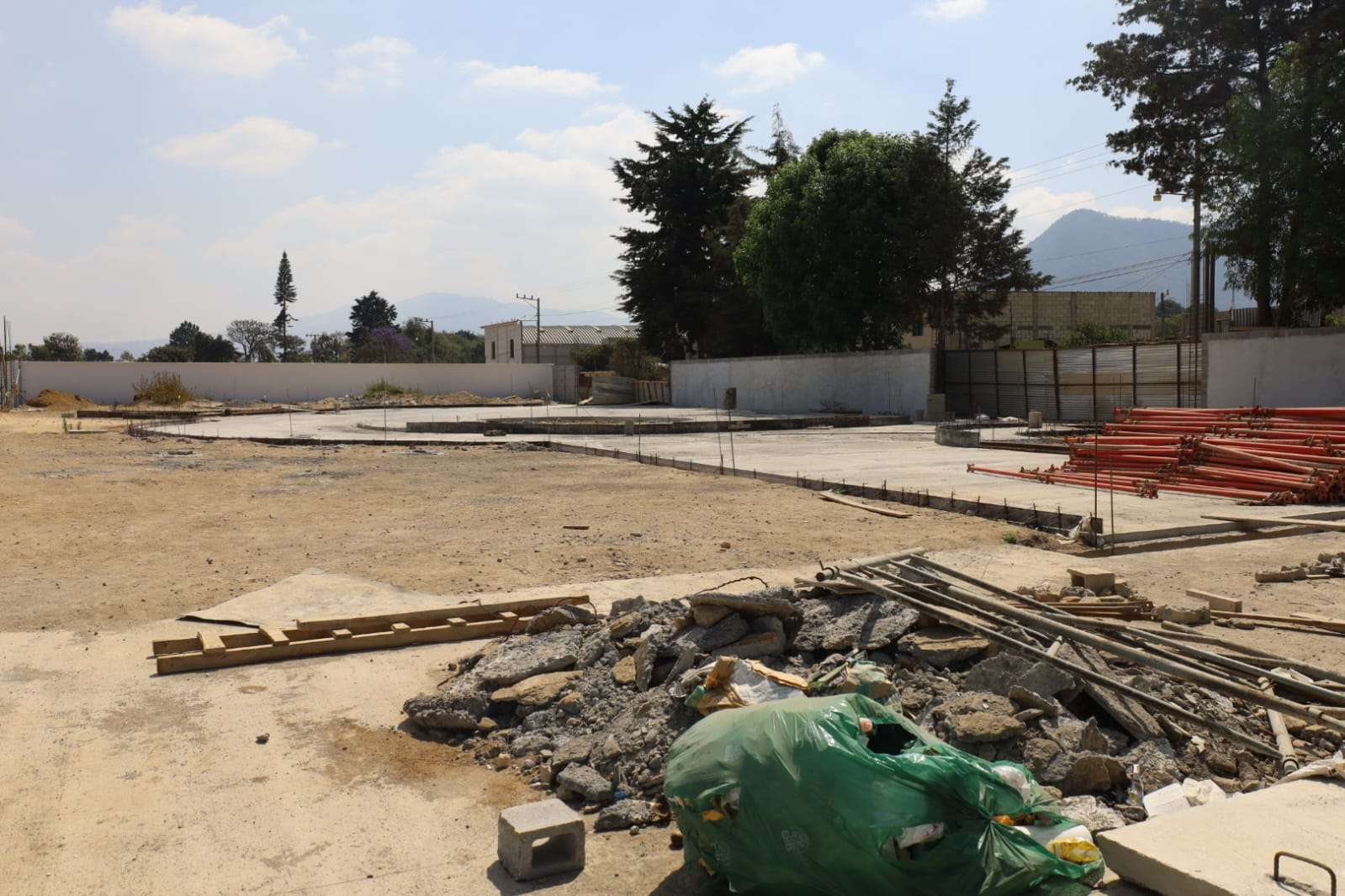 ¿Cuál es el costo de las escuelas Bicentenario? Ministra de Comunicaciones responde