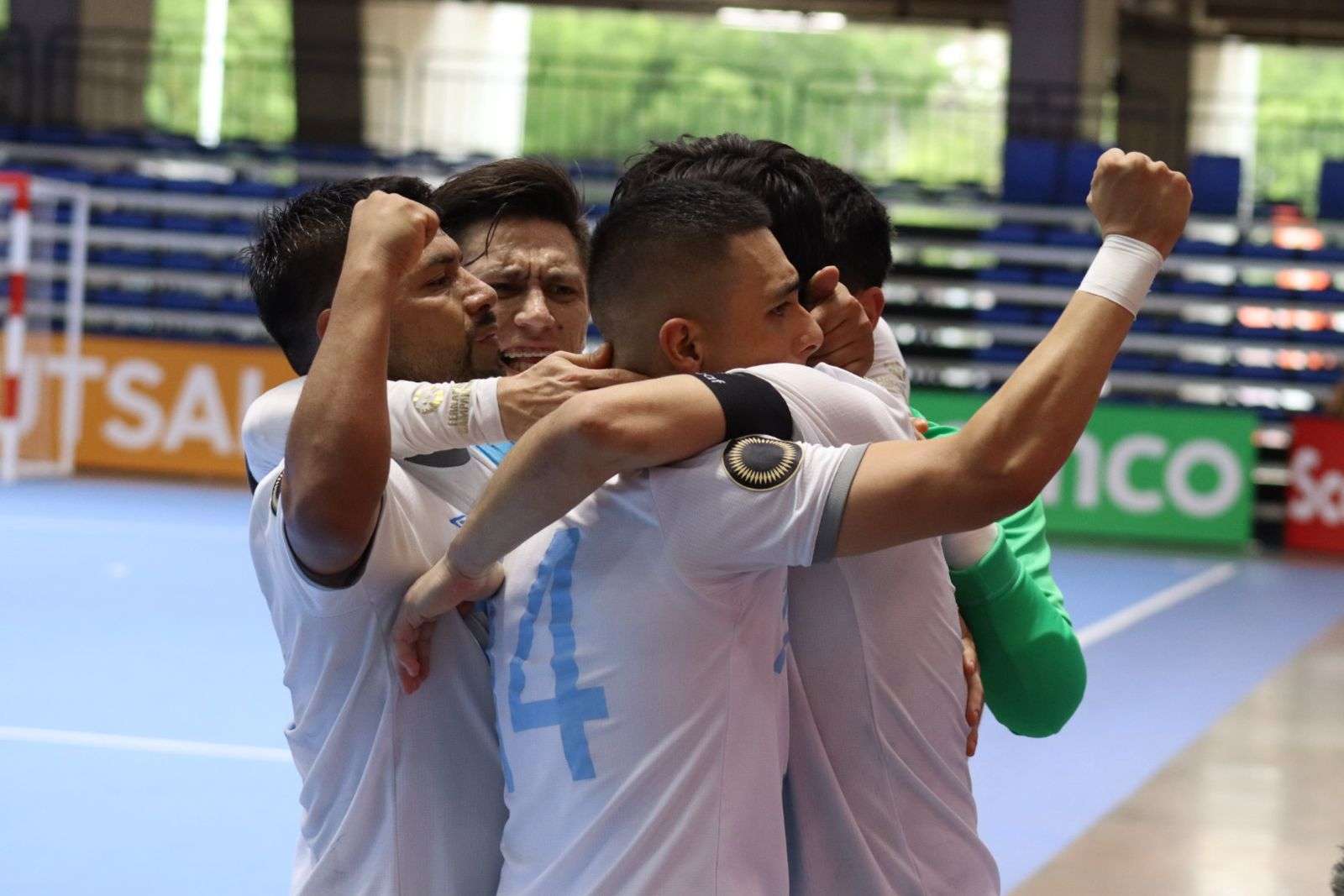 Selección de Futsal vence a México y acaricia el mundial