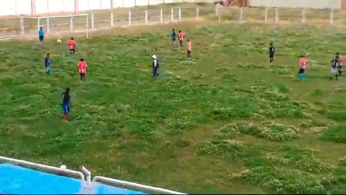 Campo en mal estado Copa Perú