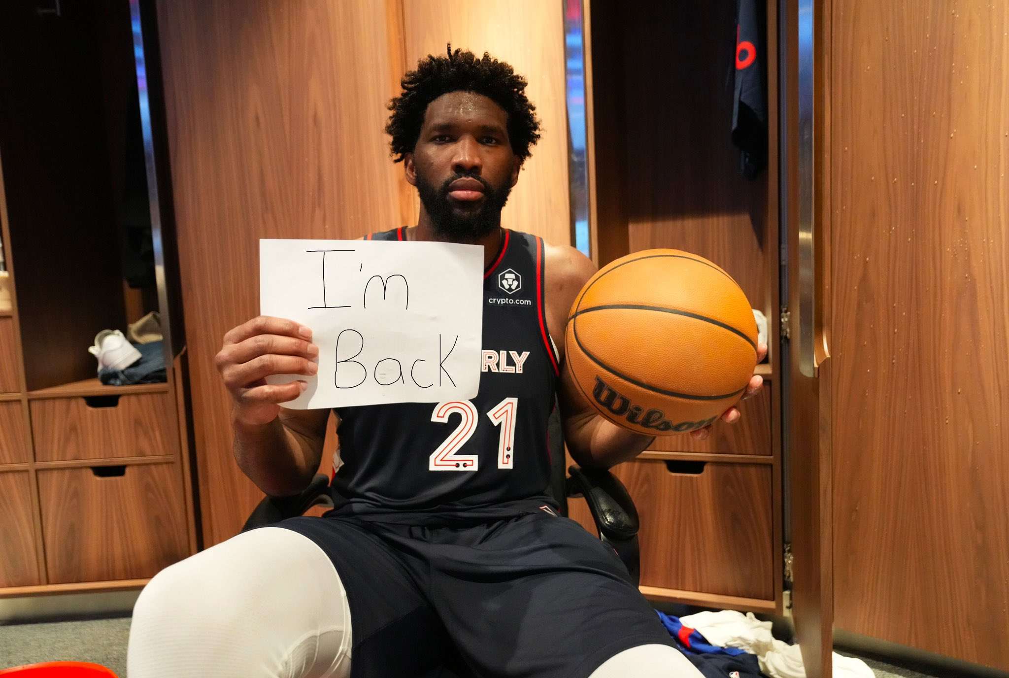 Embiid vuelve con los sixers