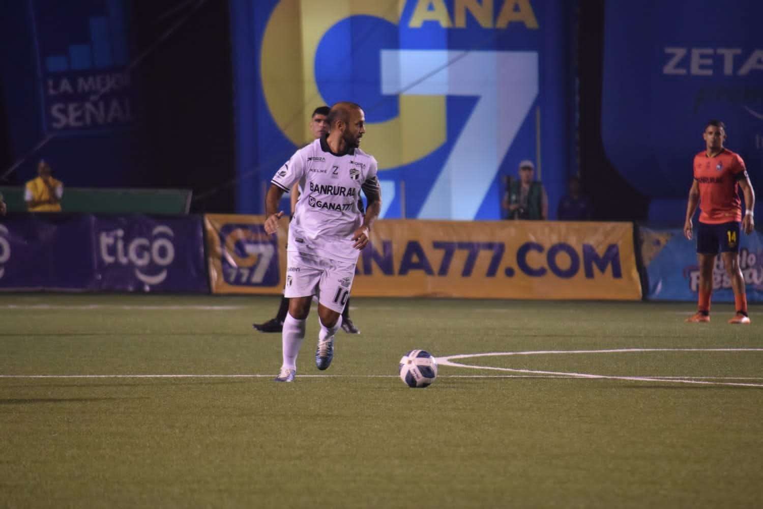 José Manuel Contreras Comunicaciones vs Municipal para Clásico 329