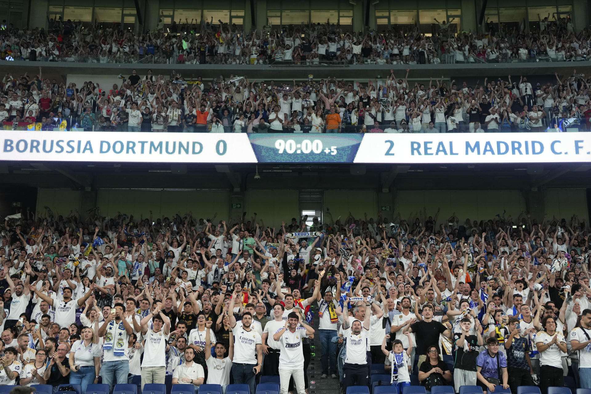 Así se vivió el título del Real Madrid en el estadio Santiago Bernabéu