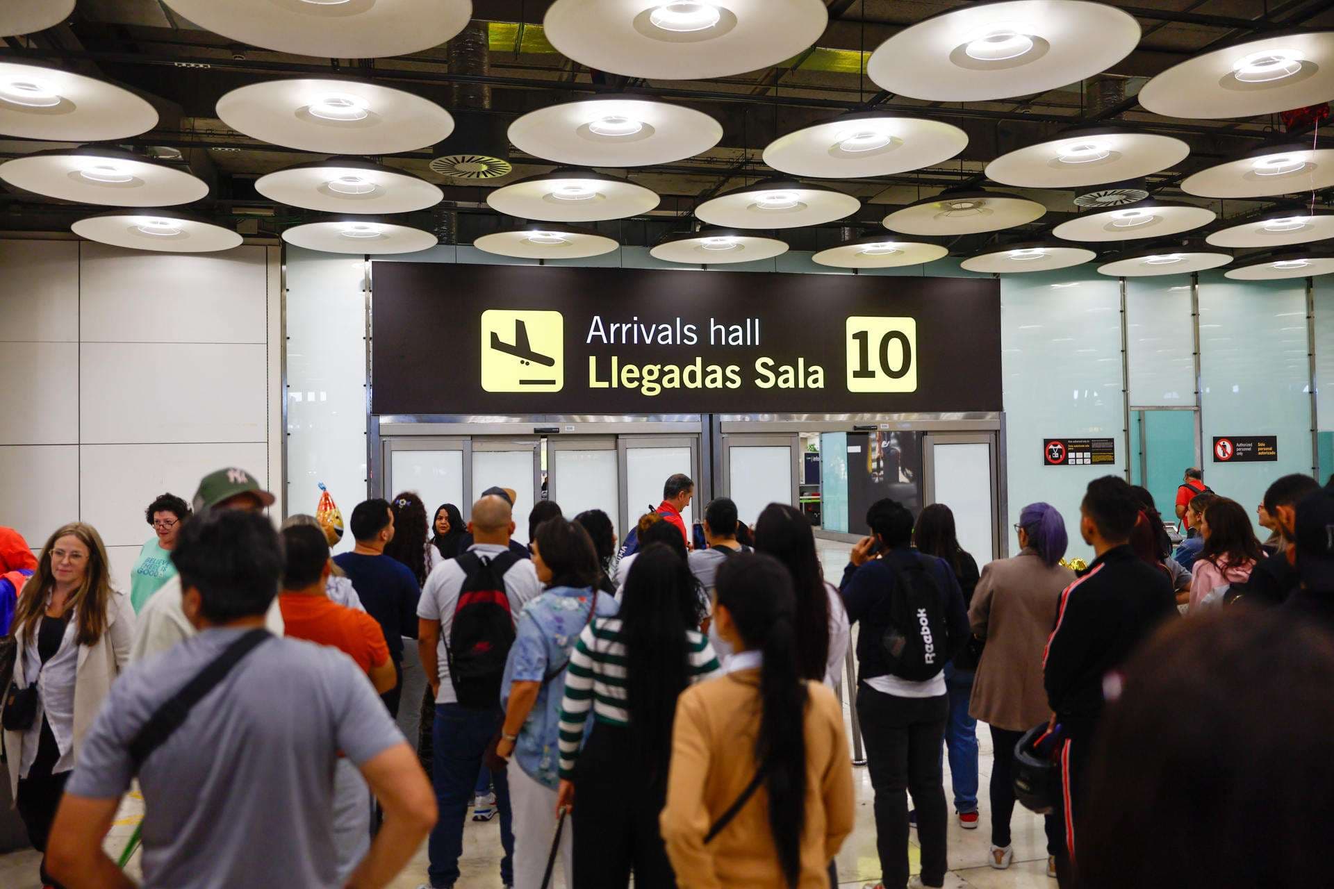 #UCLfinal | Aficionados del Real Madrid con complicaciones para llegar a Londres