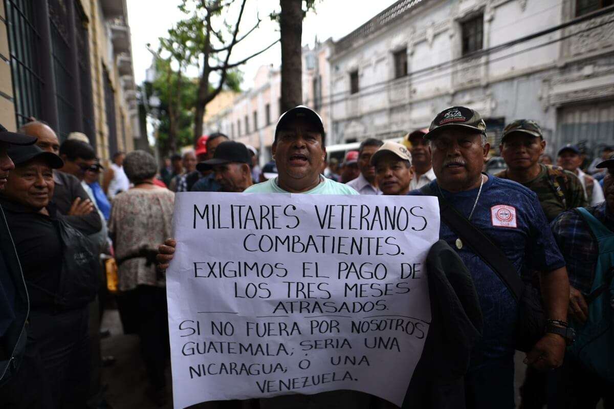 Veteranos militares liberan nueve puntos, pero 22 persisten bloqueo