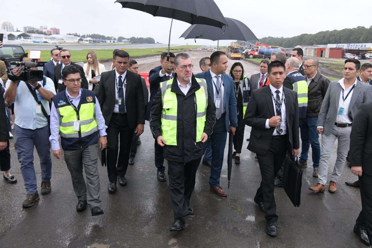 Arévalo anuncia plan integral de rescate para el Aeropuerto Internacional La Aurora