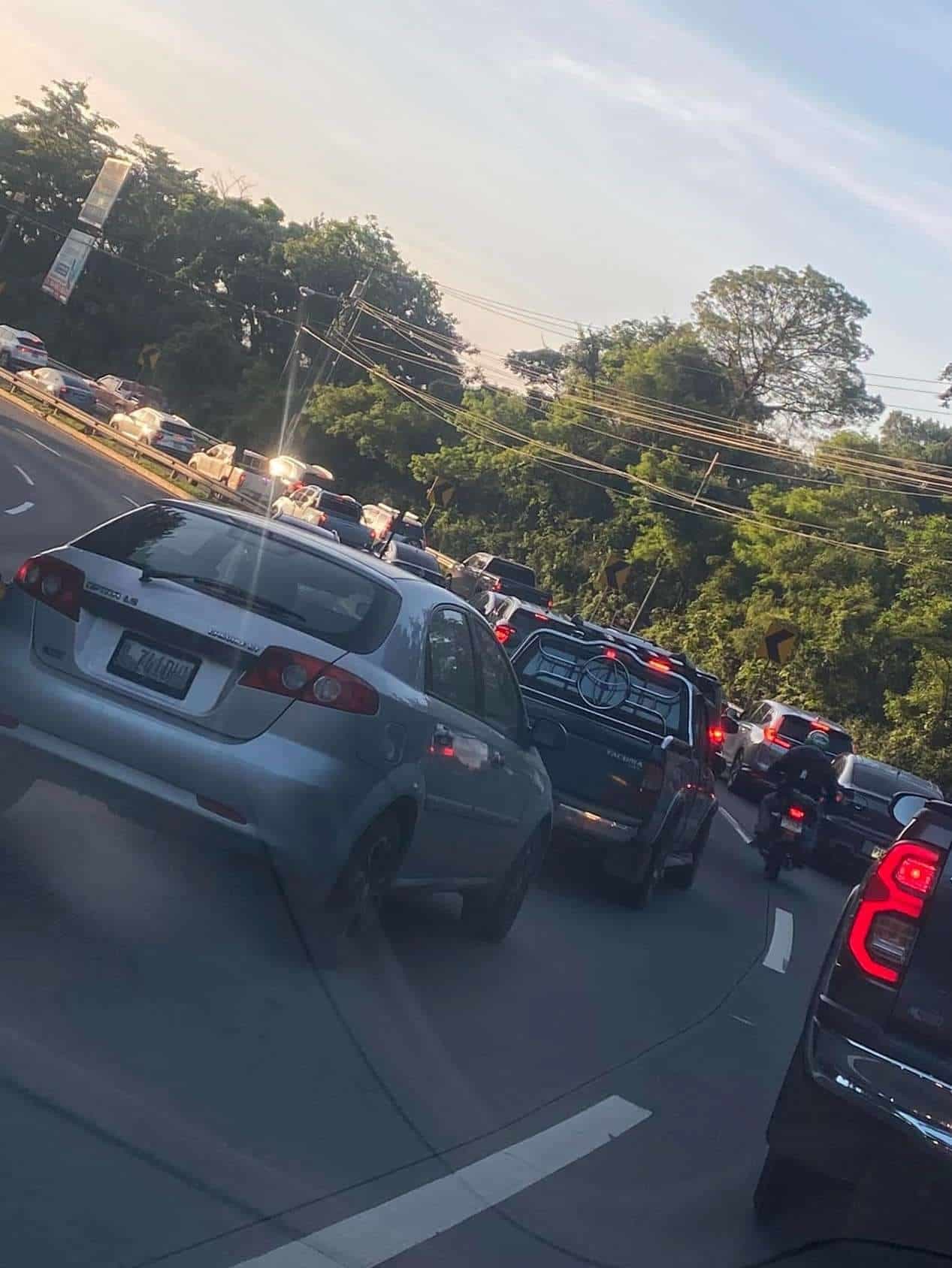 ÚLTIMA HORA | Bus con fallas mecánicas bloquea carril en ruta Interamericana