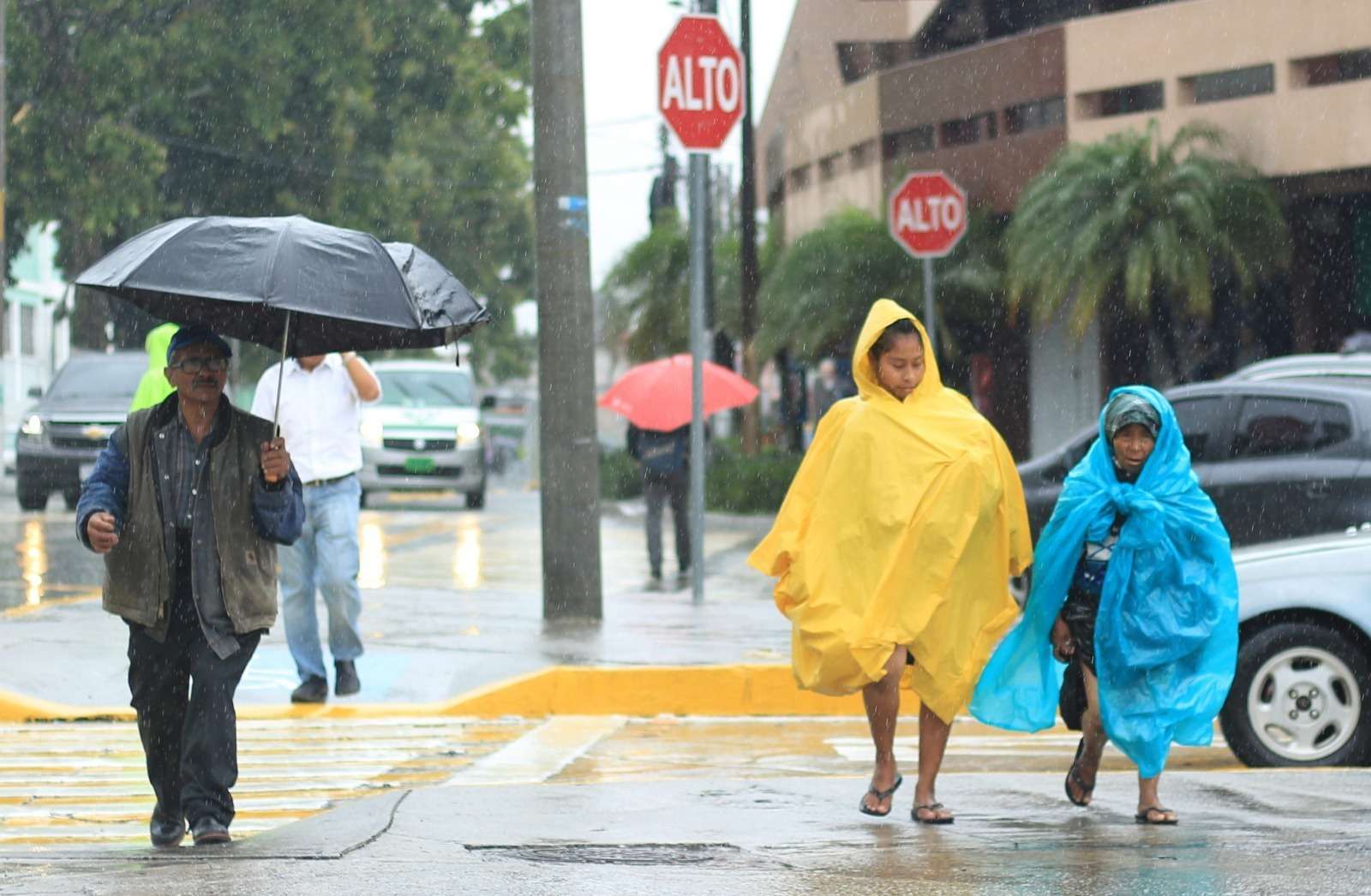 Guatemala registra leve aumento de casos de COVID-19 en época lluviosa