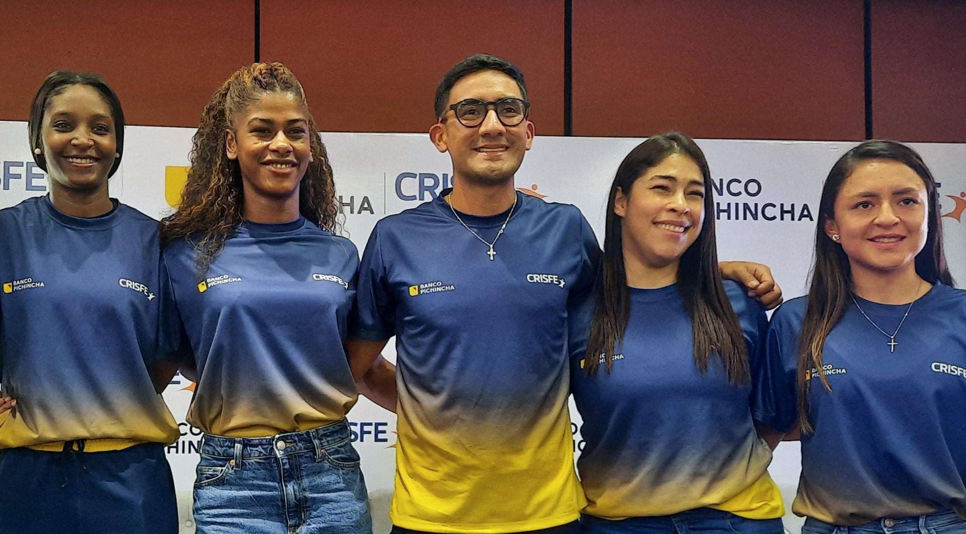 Una colecta le permitió al campeón olímpico ecuatoriano tener primeros zapatos deportivos