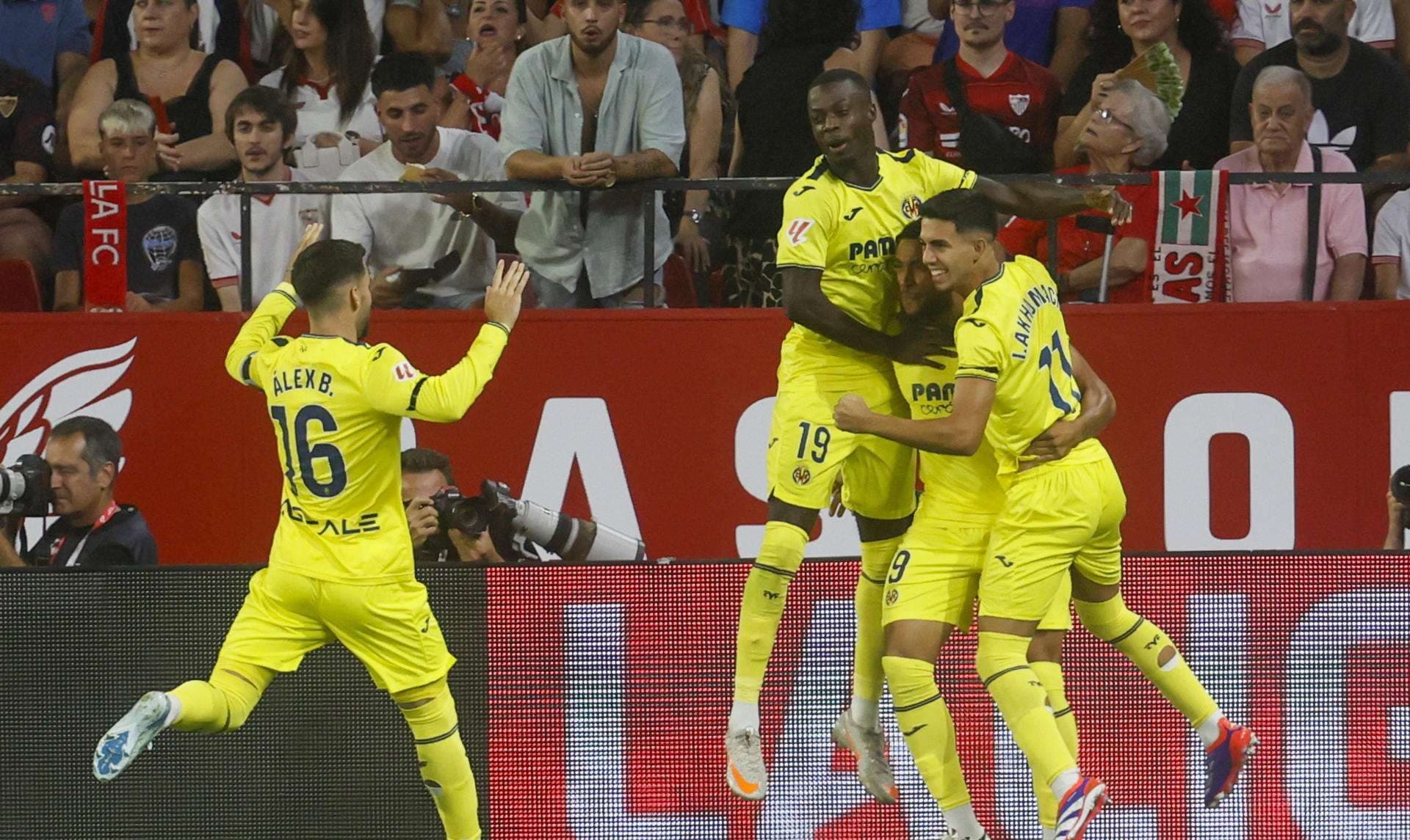 Villarreal gana con un gol agónico en partido reñido contra el Sevilla