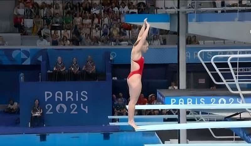 EN VIDEO | Clavadista Alison Gibson sufre accidente y obtiene cero de calificación