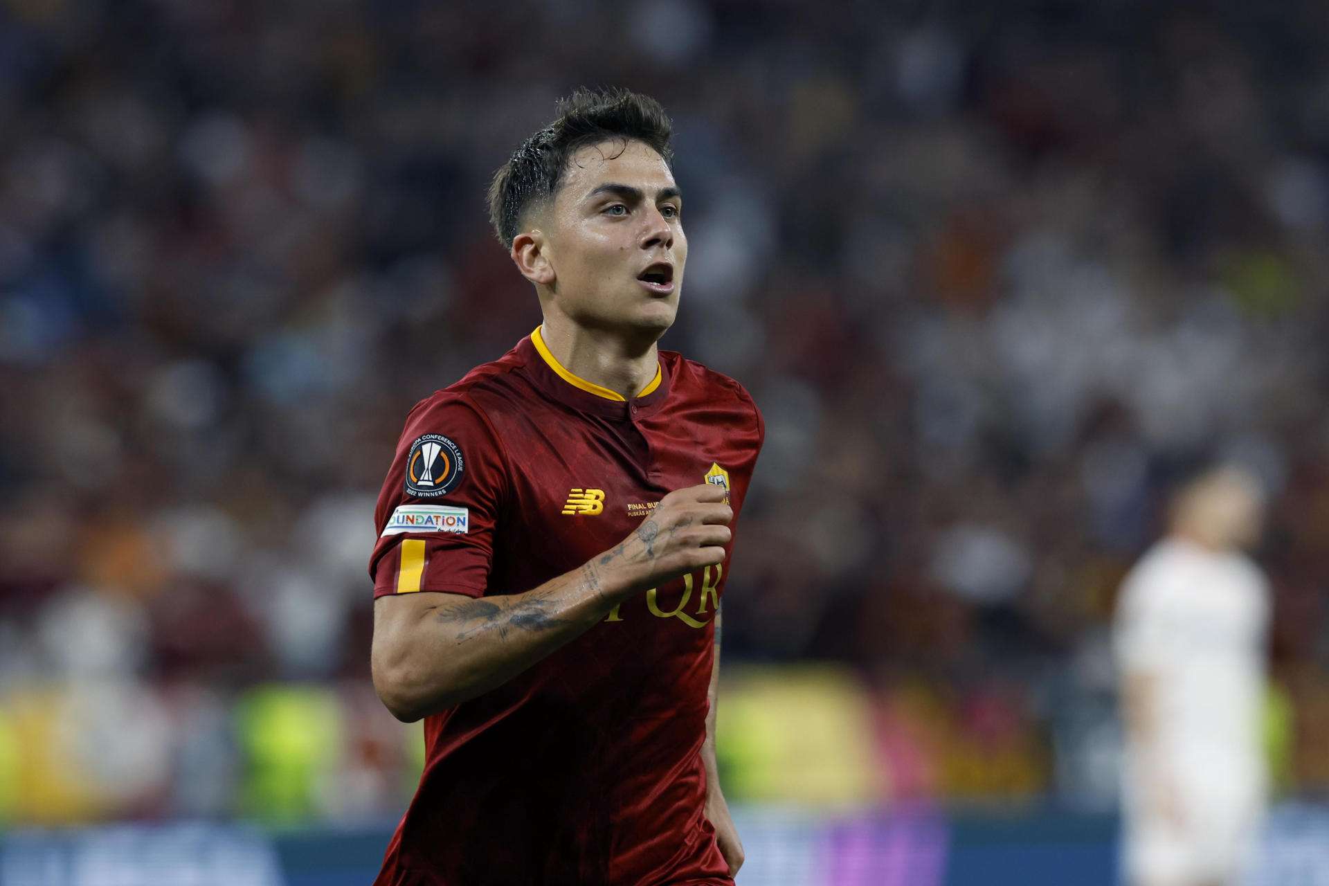 La afición del Roma alza la voz: "Dybala no se vende"
