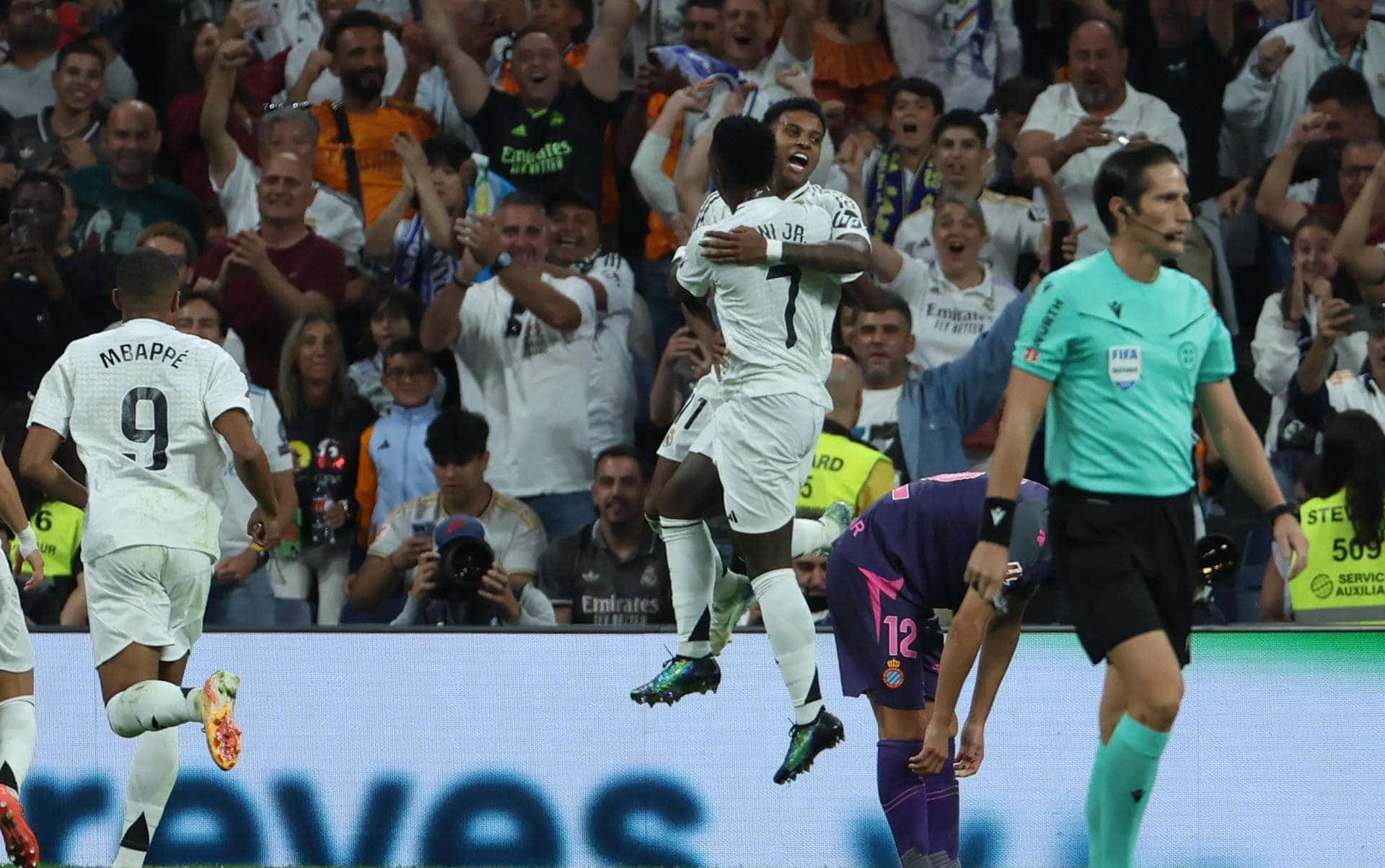 El Real Madrid recurre a Vinícius para remontar y golear al Espanyol