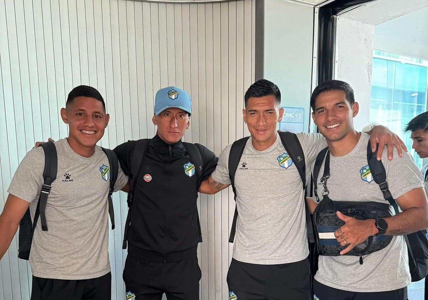 Los Cremas emprenden viaje para el clásico en Los Ángeles