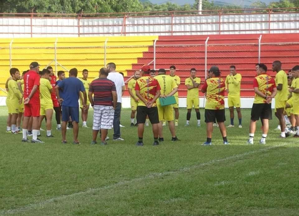 Nuevo director técnico de Zacapa dirige su primer entrenamiento