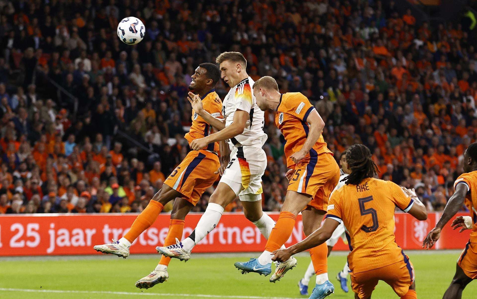 Paises Bajos y Alemania firman un empate