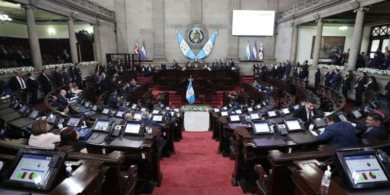 Congreso Eficiente:"La iniciativa 6445 busca regresar a antes de las Reformas del 2016 (transfugismo)"