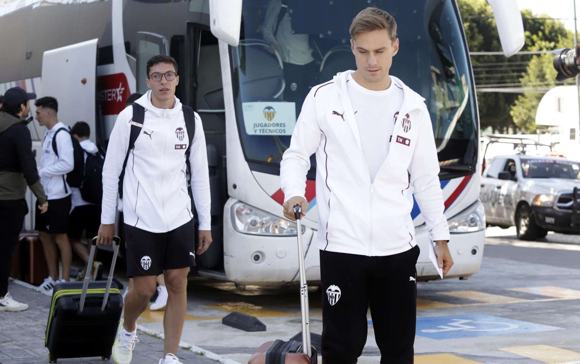 El Valencia aterriza en México para enfrentar al Tri