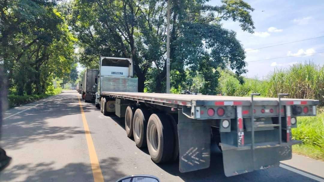 Municipalidad cierra paso al transporte pesado en San José El Ídolo