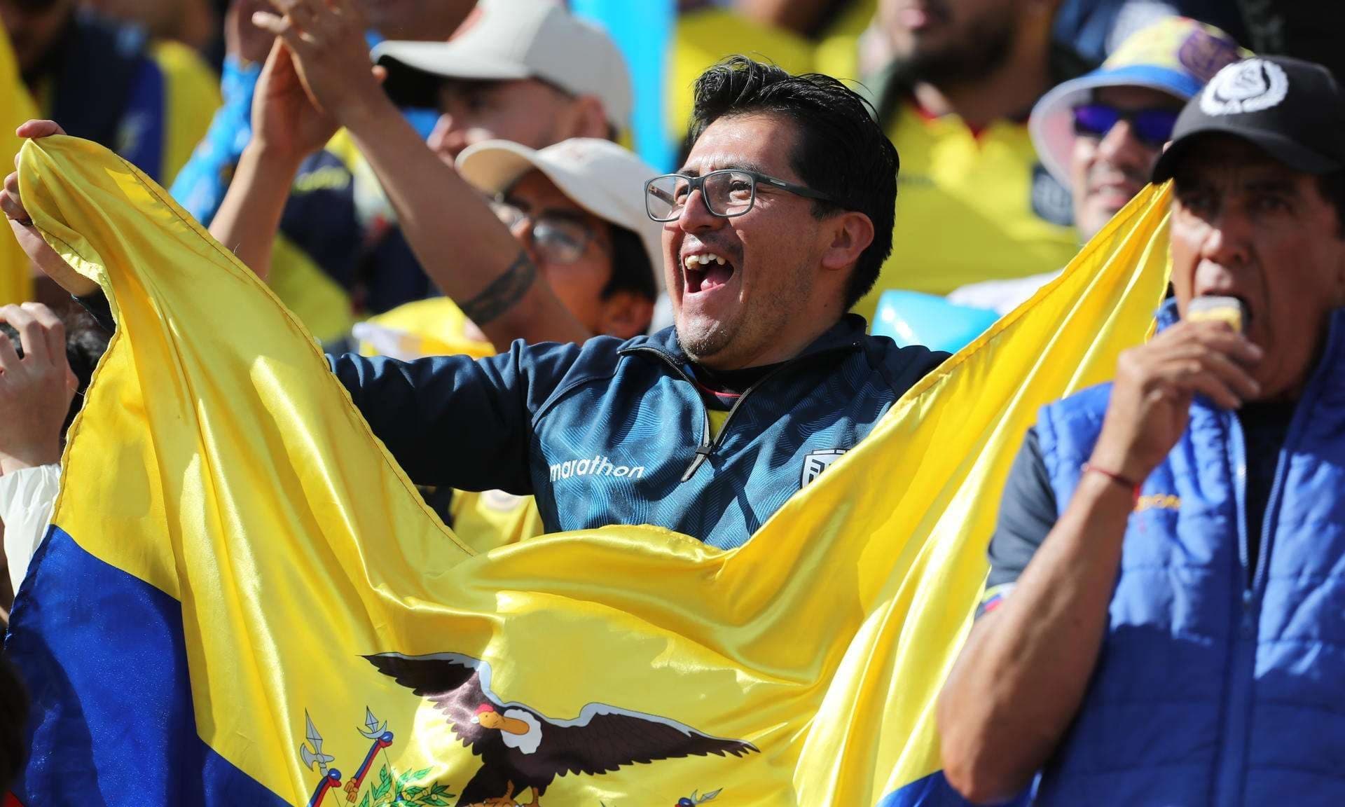 FIFA vuelve a sancionar a Ecuador por cánticos homófobos de su hinchada