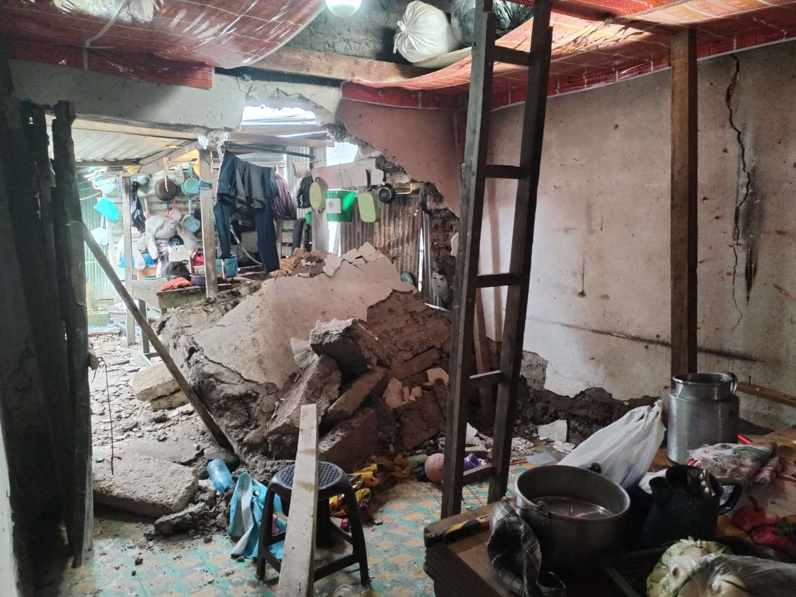 Lluvia deja huella de destrucción en viviendas de Huehuetenango