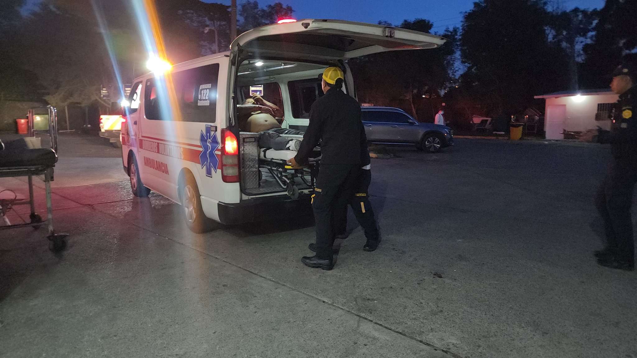 ÚLTIMA HORA | Ataque armado deja herido a piloto de taxi en Mixco