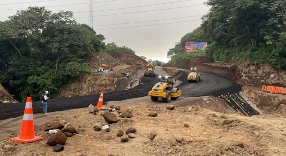 Empieza reparación en autopista Palín-Escuintla tras adjudicación del CIV