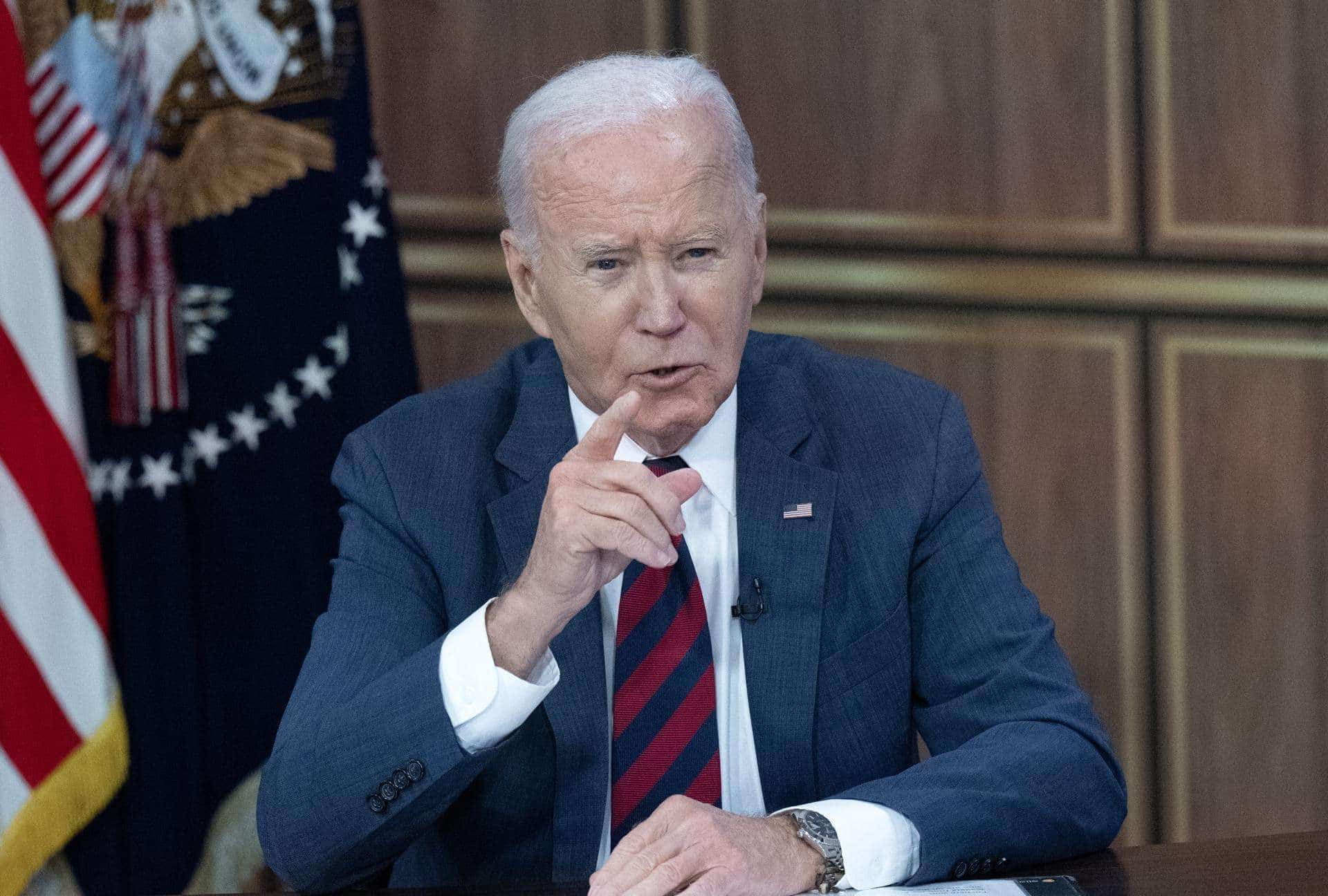 Biden califica de «antiestadounidenses» las mentiras de Trump sobre los huracanes