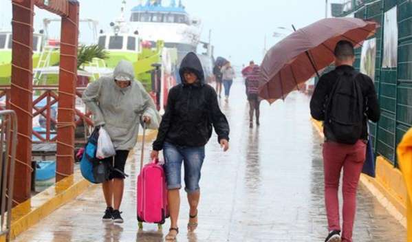 Tormenta Sara mantiene su avance y provoca alerta por fuertes lluvias en el sur de México