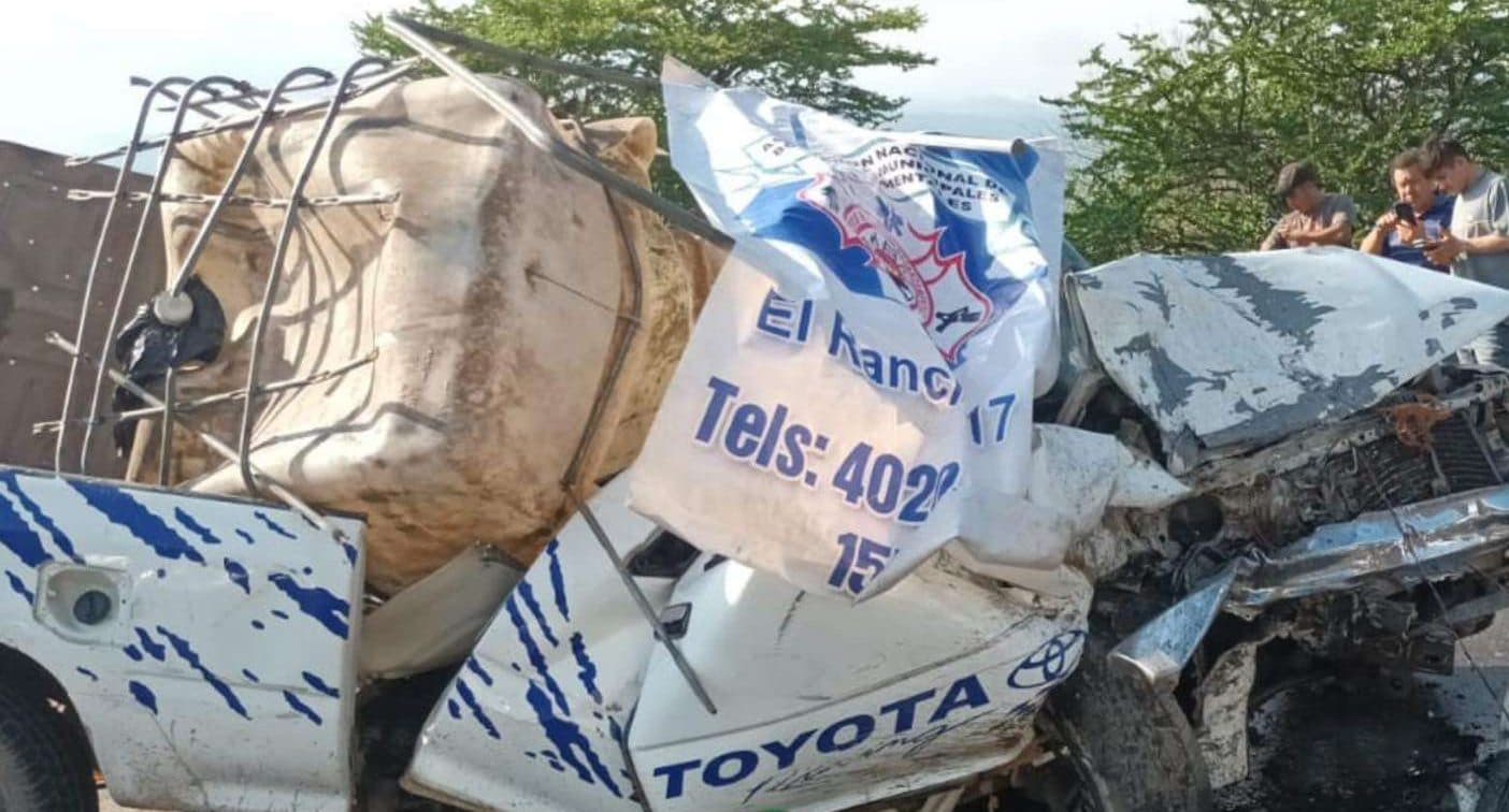 EN IMÁGENES | Choque en kilómetro 91 bloquea el paso por San Agustín Acasaguastlán