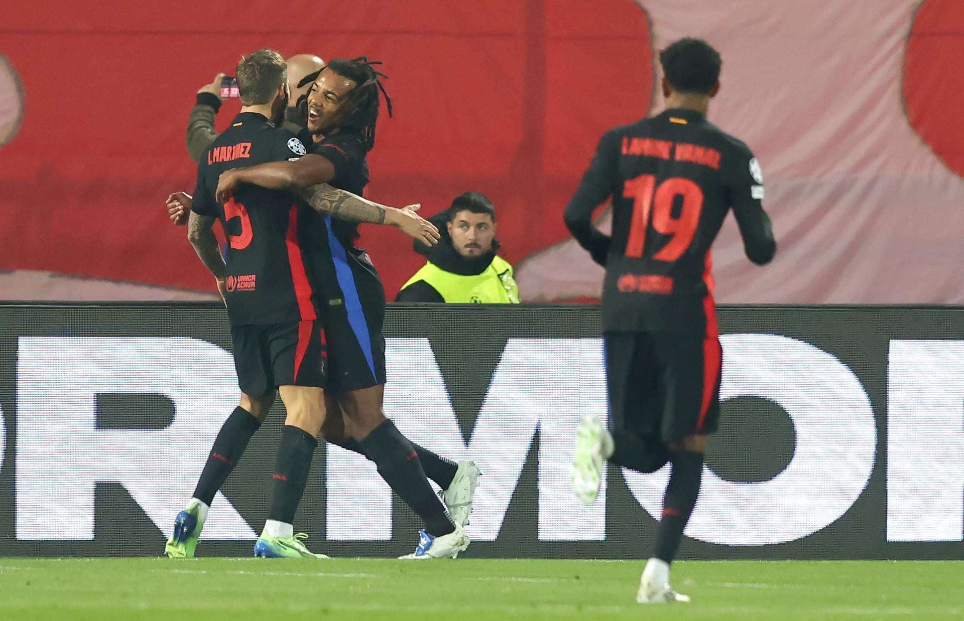 El Barcelona sigue imparable y golea a Estrella Roja en Champions League