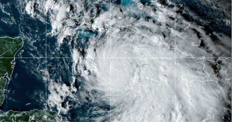 Rafael es casi un huracán mayor mientras se acerca al oeste de Cuba