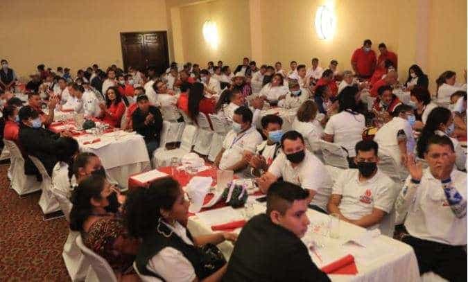 Partido Victoria expulsa a dos diputados por apoyar incremento salarial