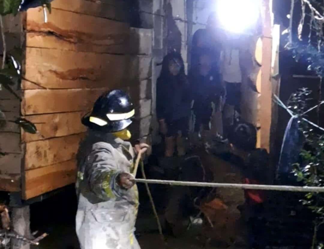 EN FOTOS | Familias son evacuadas por inundaciones en Alta Verapaz